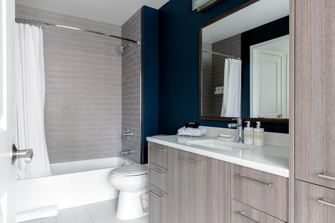 Modern 2BR + Gym In City Center - thumb 16