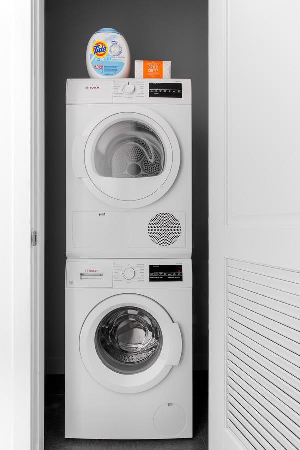 Modern 2BR + Gym In City Center - thumb 18