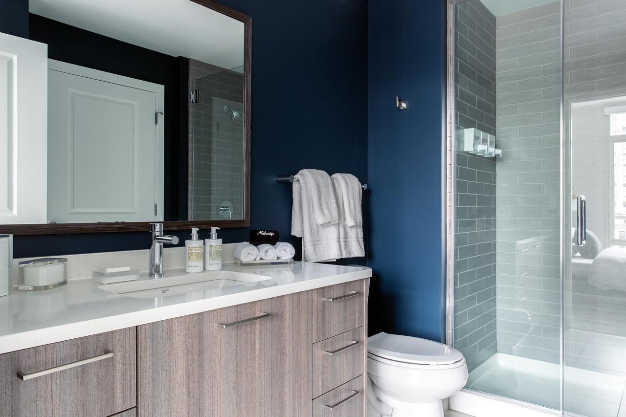 Modern 2BR + Gym In City Center - thumb 15