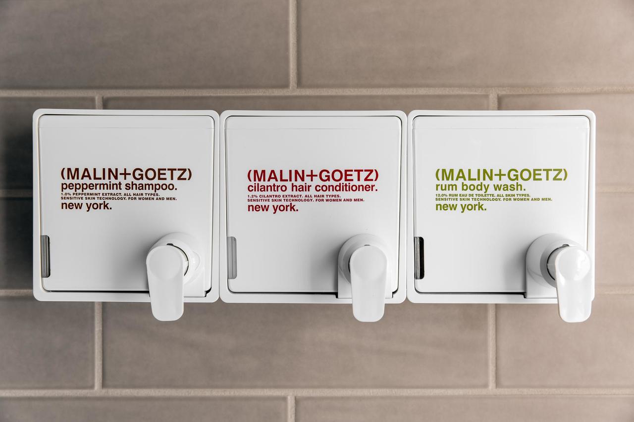 Modern 2BR + Gym In City Center - thumb 17