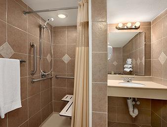 Days Inn By Wyndham Butler Conference Center - thumb 7