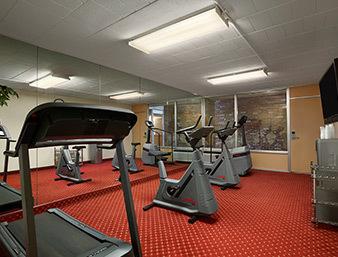 Days Inn By Wyndham Butler Conference Center - thumb 10