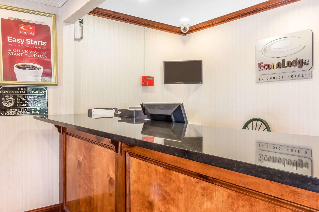 Econo Lodge Philadelphia Airport - thumb 2