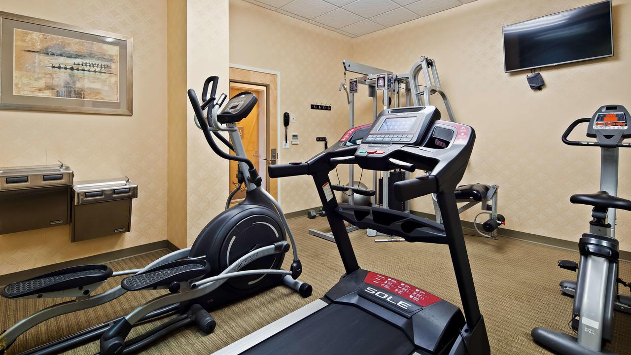 Best Western Plus Philadelphia Airport South - At Widener University - thumb 24