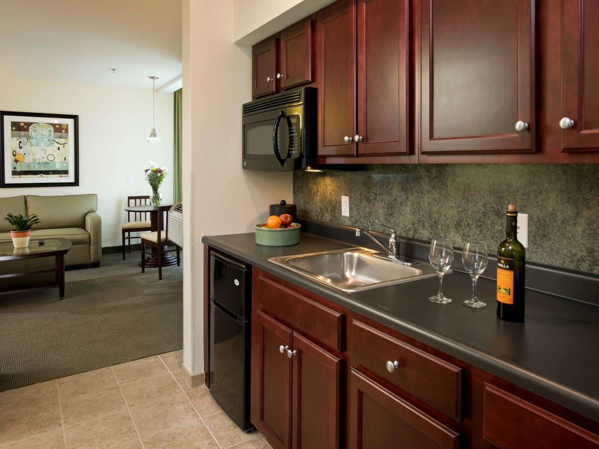 Best Western Plus Philadelphia Airport South - At Widener University - thumb 10