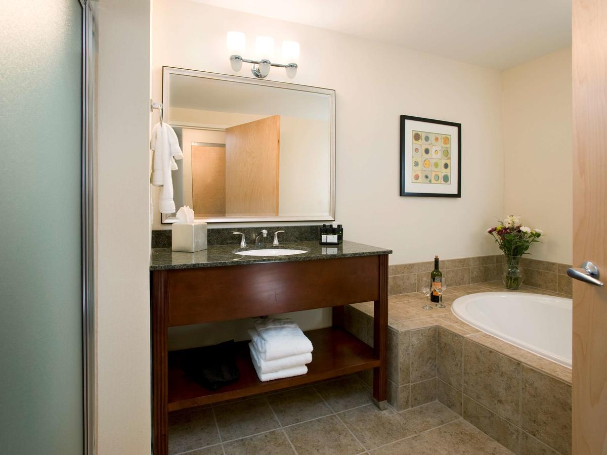 Best Western Plus Philadelphia Airport South - At Widener University - thumb 7