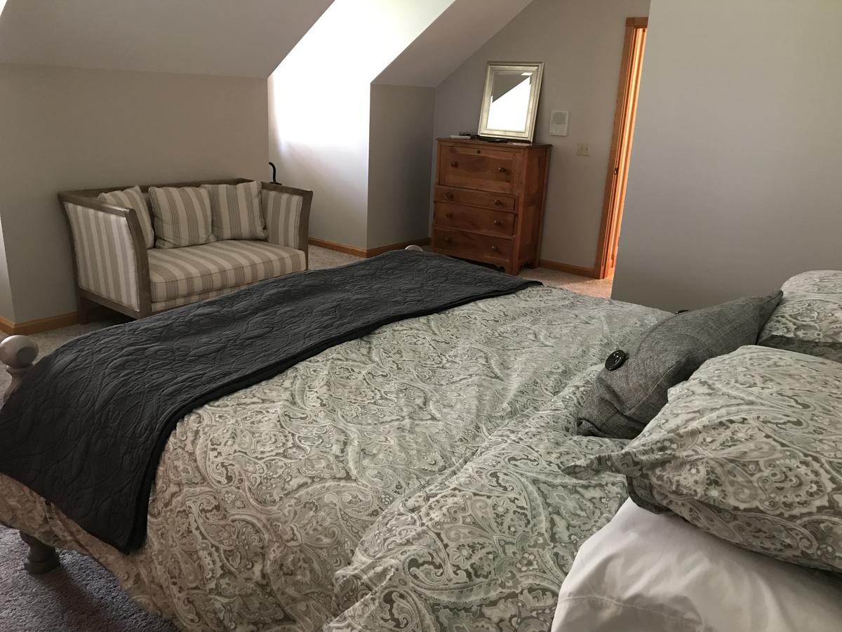 Mt. Nittany Hideaway - Beautiful And Spacious Home - thumb 7