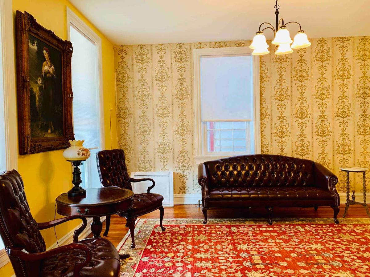 Inn On Main- Renovated Charm Next To Hershey! - thumb 6