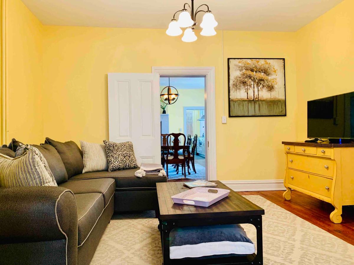 Inn On Main- Renovated Charm Next To Hershey! - thumb 3