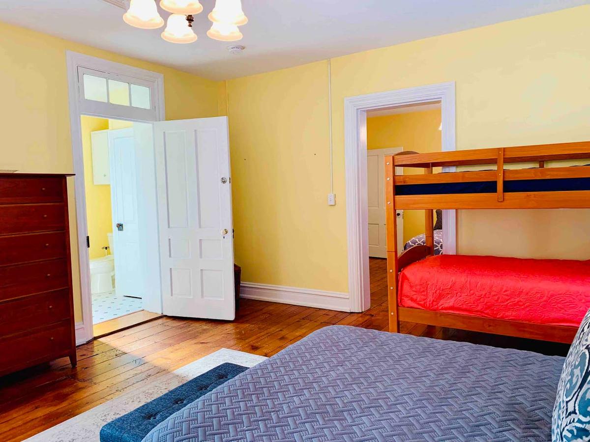 Inn On Main- Renovated Charm Next To Hershey! - thumb 18