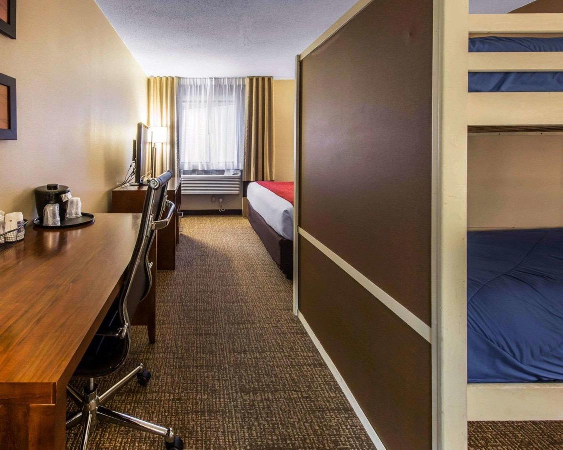 Comfort Inn & Suites Erie - thumb 22