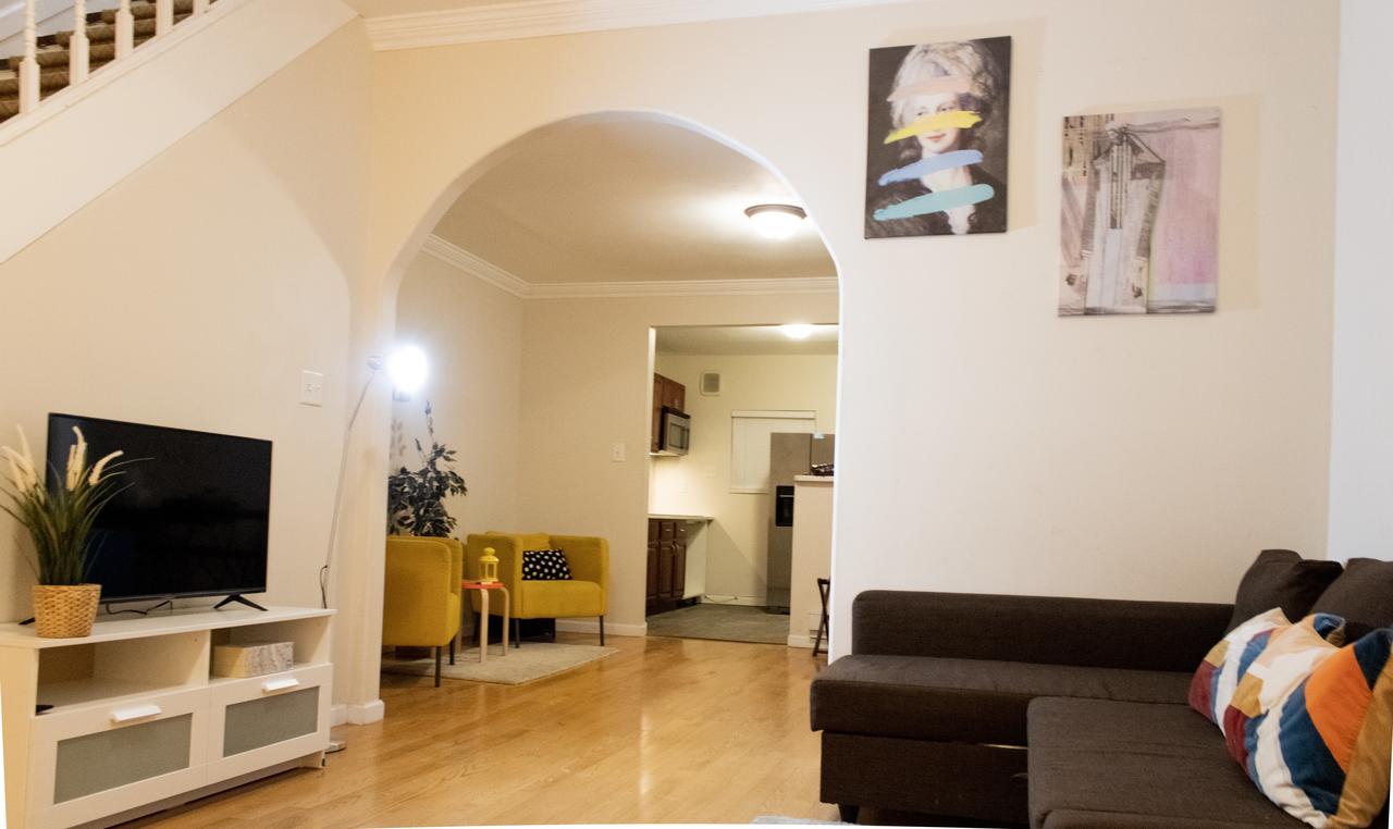 Huge Modern 3 Bedroom House Near UPenn - thumb 0