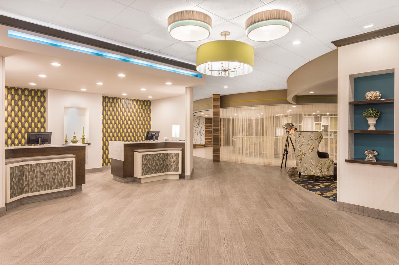 Wyndham Garden Summerville - thumb 5