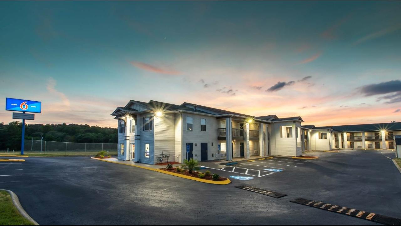 Motel 6 Greenville, SC- I-85 Near Downtown - thumb 1