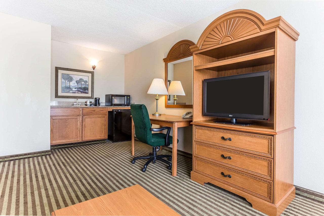 Quality Inn & Suites Georgetown - thumb 9