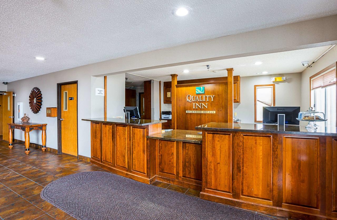Quality Inn Mitchell - thumb 4