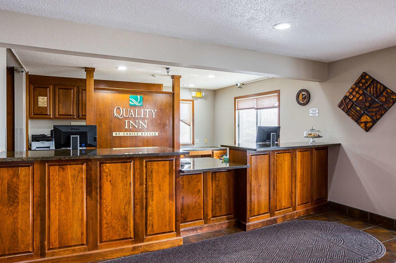 Quality Inn Mitchell - thumb 24