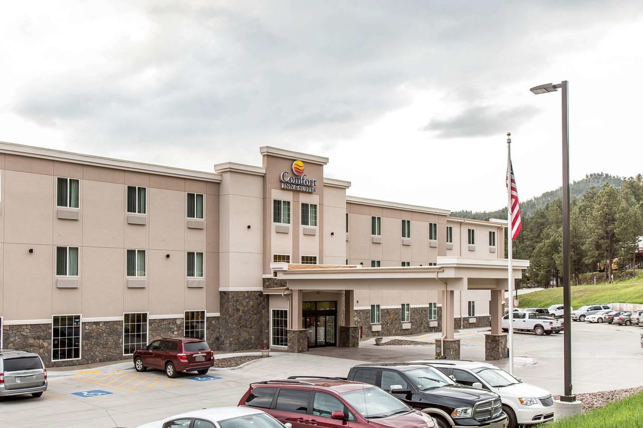 Comfort Inn & Suites Near Mt. Rushmore - thumb 9