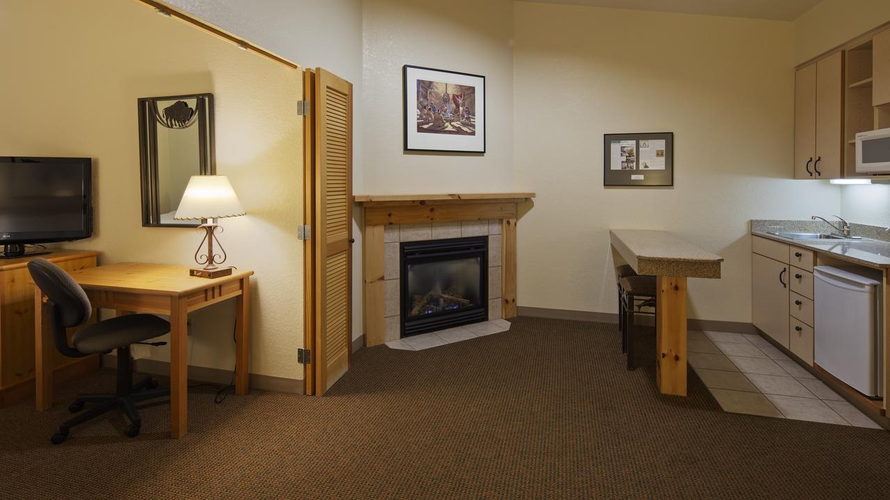 Best Western Golden Spike Inn & Suites - thumb 19