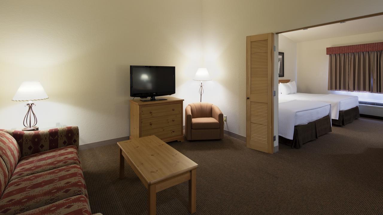 Best Western Golden Spike Inn & Suites - thumb 7