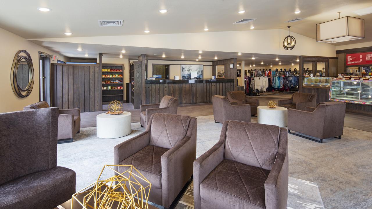 Best Western Golden Spike Inn & Suites - thumb 4