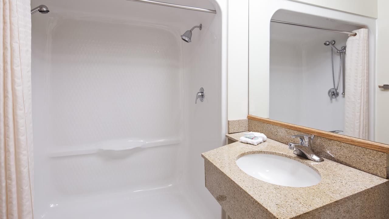 Best Western Golden Spike Inn & Suites - thumb 38