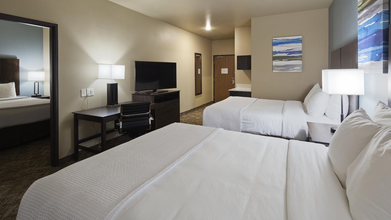 Best Western Golden Spike Inn & Suites - thumb 12