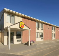 Super 8 by Wyndham Redfield - Accommodation Indiana