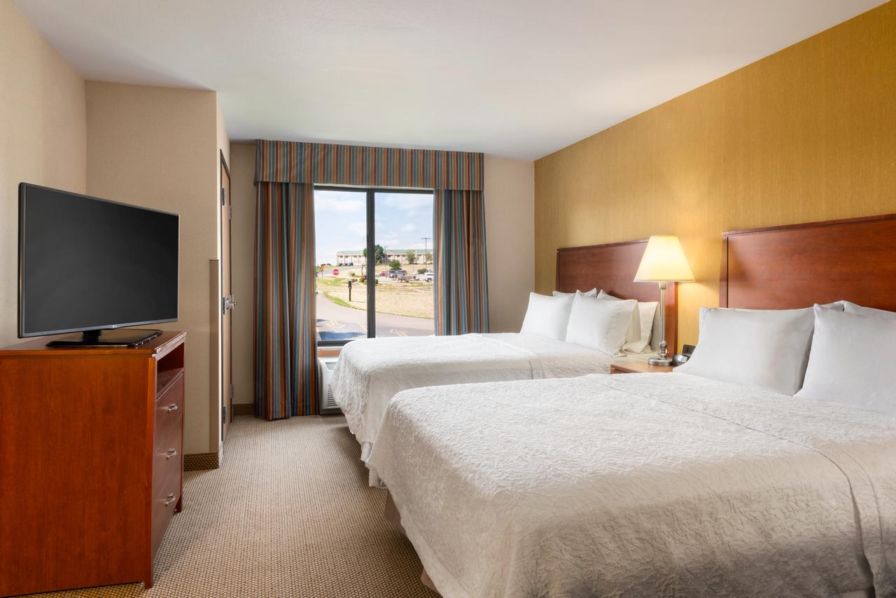 Hampton Inn Spearfish - thumb 16