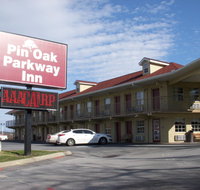 Pin Oak Parkway Inn - Accommodation Indiana
