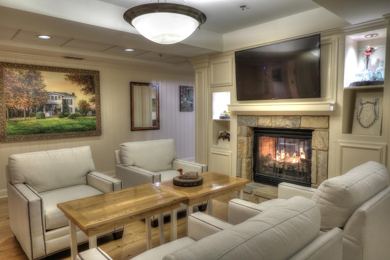 The Lodge At Five Oaks - thumb 9
