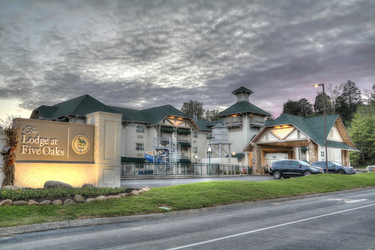 The Lodge At Five Oaks - thumb 0
