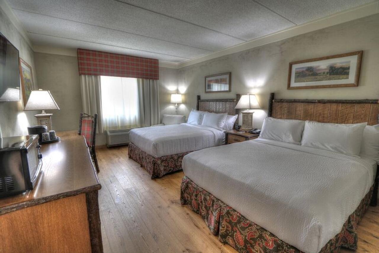The Lodge At Five Oaks - thumb 11