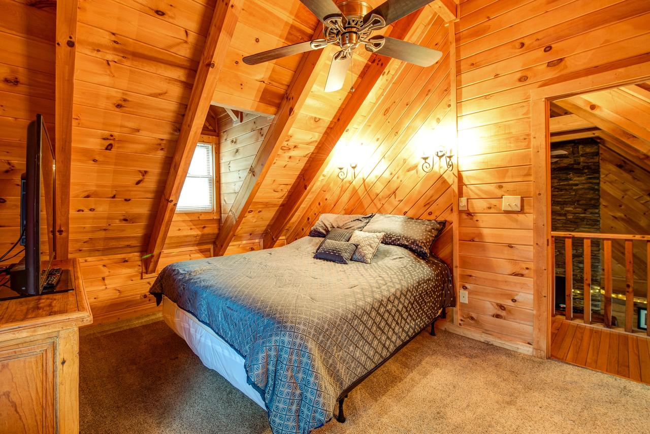 Mountain Tree House - thumb 12