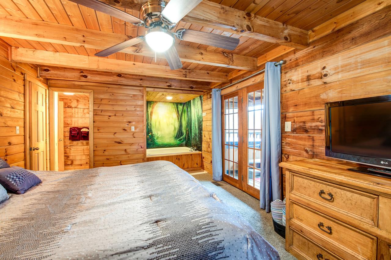 Mountain Tree House - thumb 16