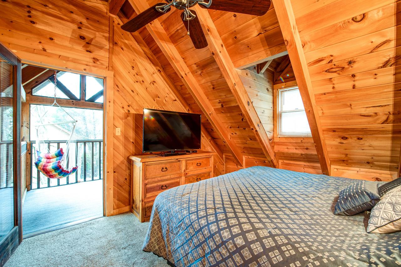 Mountain Tree House - thumb 13