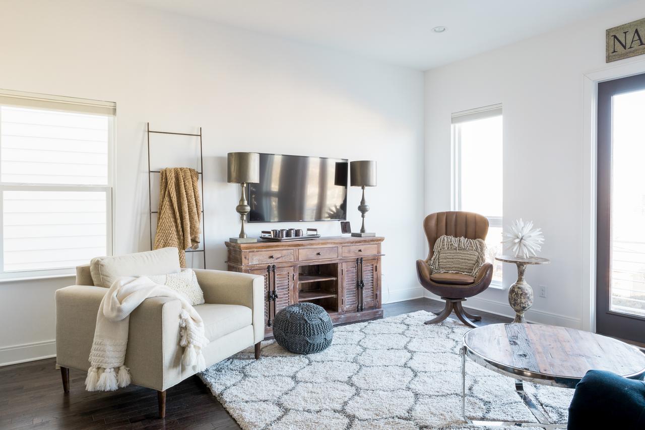 1051 Archer St Townhouse - thumb 3