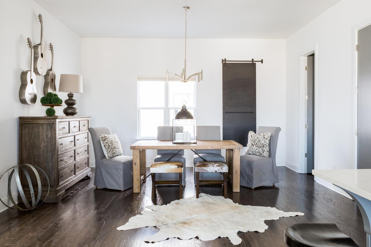 1051 Archer St Townhouse - thumb 2