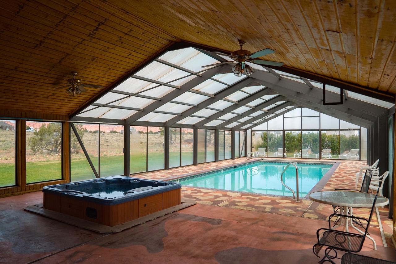 Broken Spur Inn & Steakhouse - thumb 2