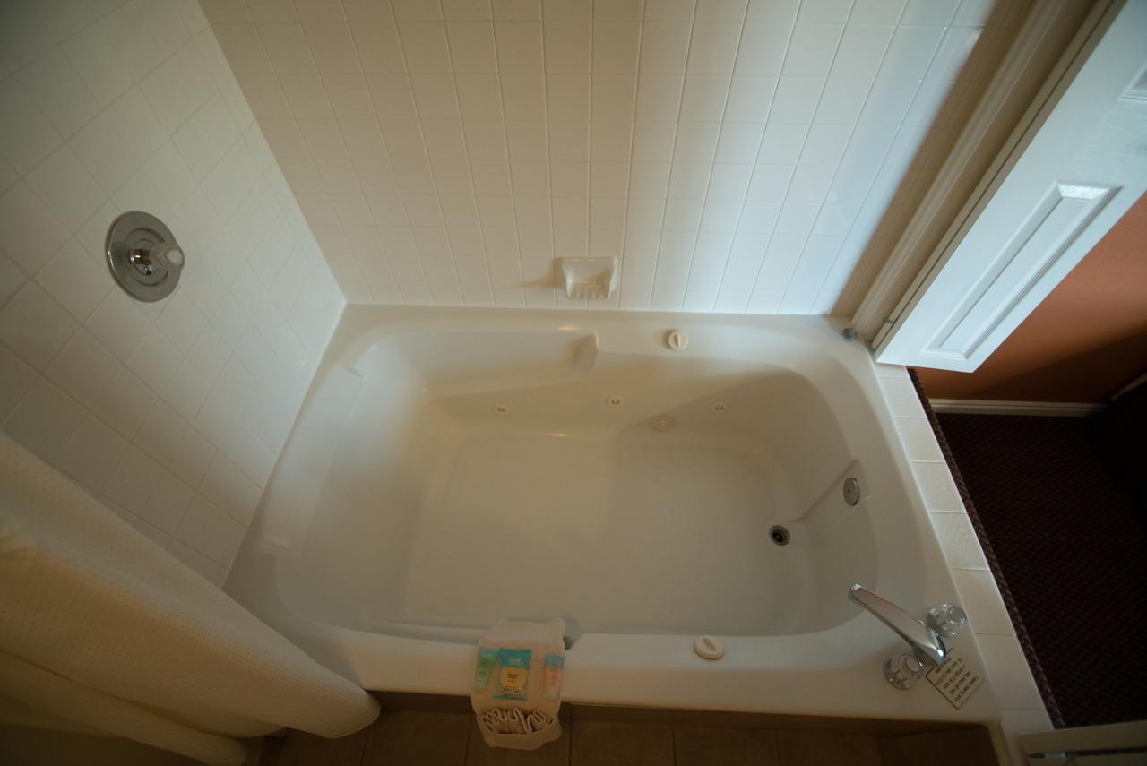 Broken Spur Inn & Steakhouse - thumb 8