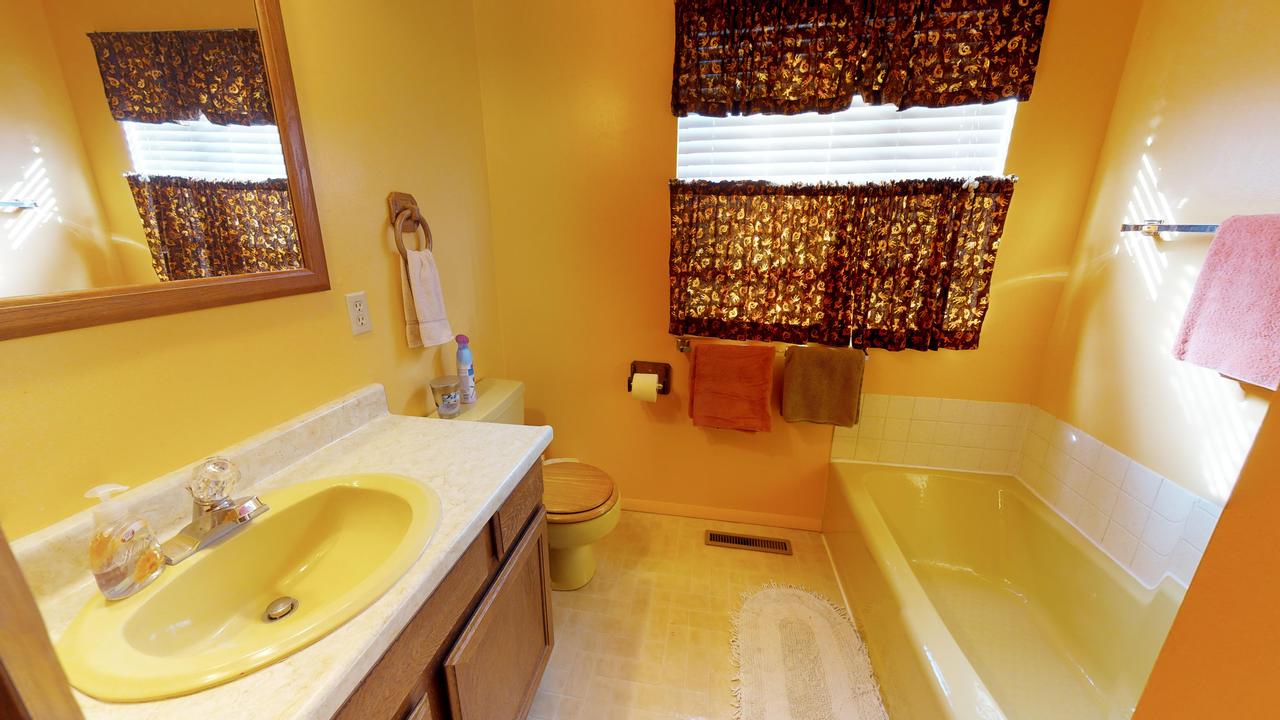 Hideout Ft. Abajo Cabin - thumb 9