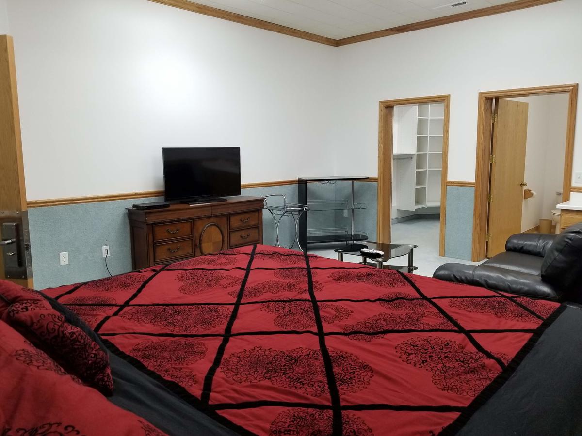 Zion's Most Wanted Hotel - thumb 5