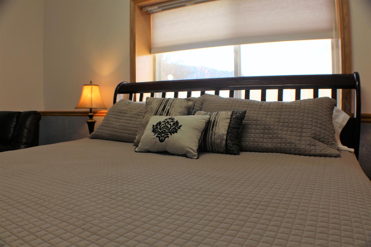 Zion's Most Wanted Hotel - thumb 22