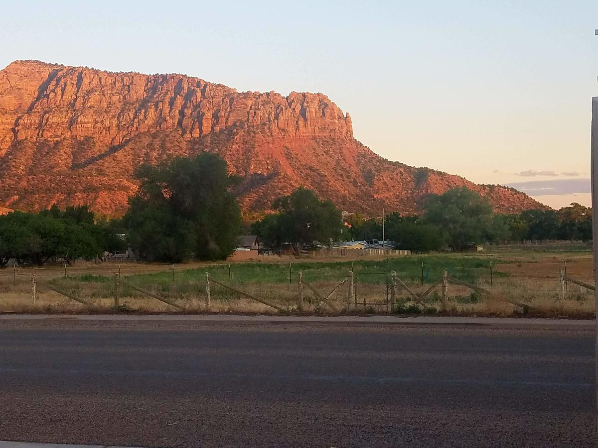Zion's Most Wanted Hotel - thumb 26
