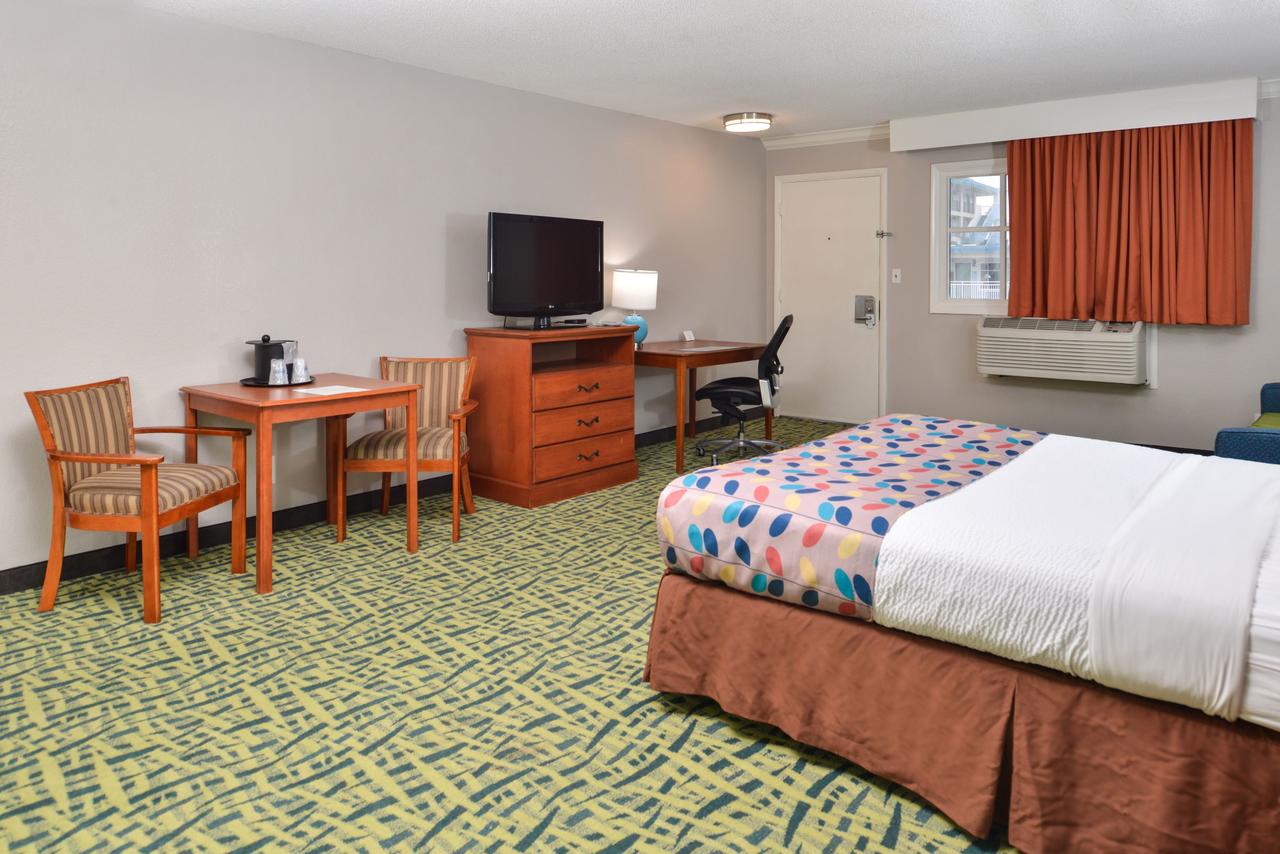 Best Western Plus Holiday Sands Inn & Suites - thumb 14