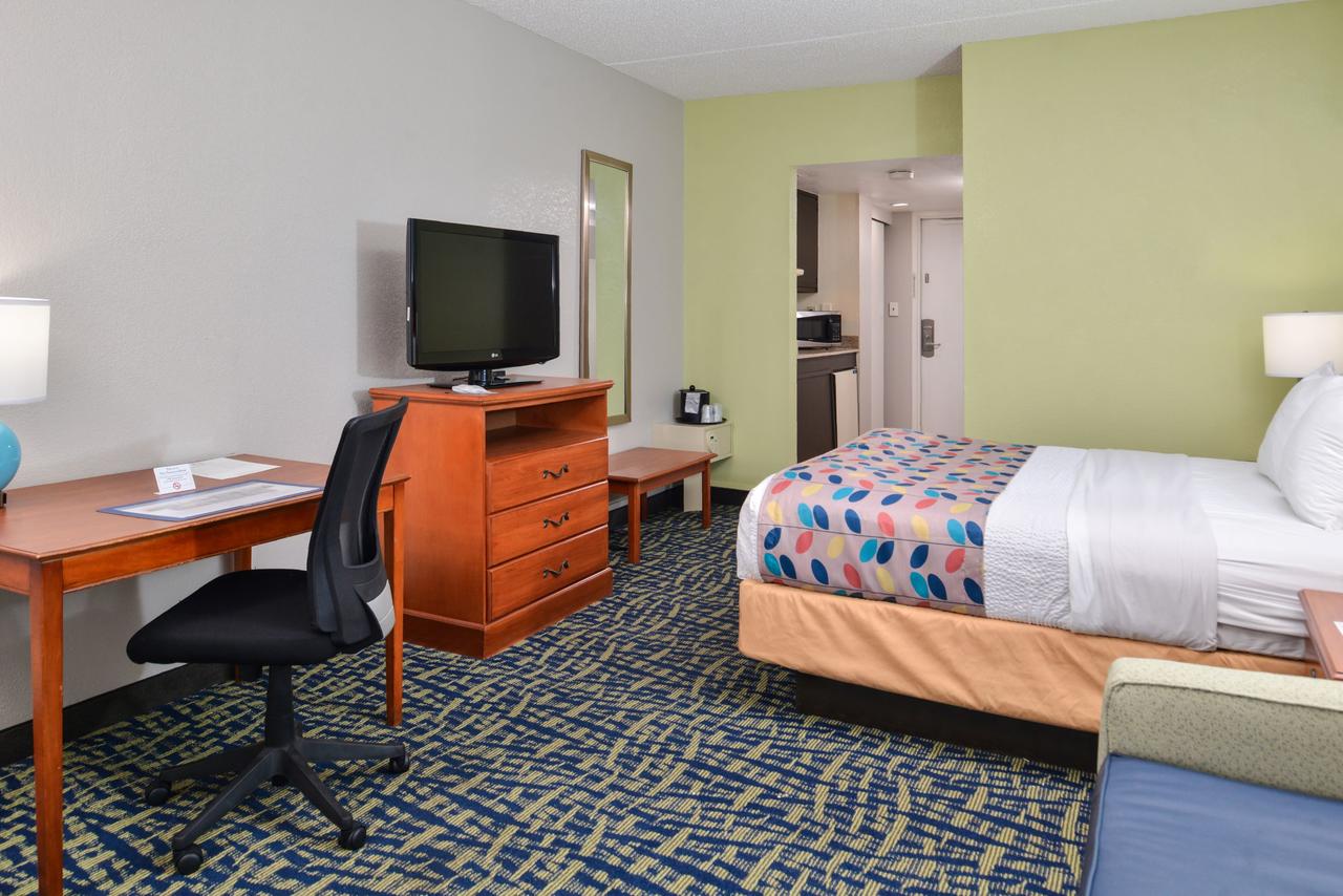 Best Western Plus Holiday Sands Inn & Suites - thumb 10