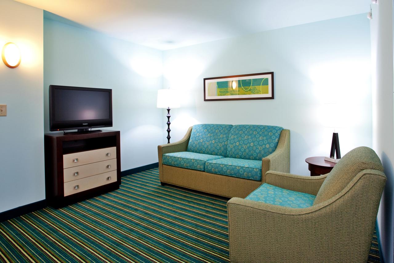 Holiday Inn Express Hotel & Suites Norfolk Airport - thumb 22