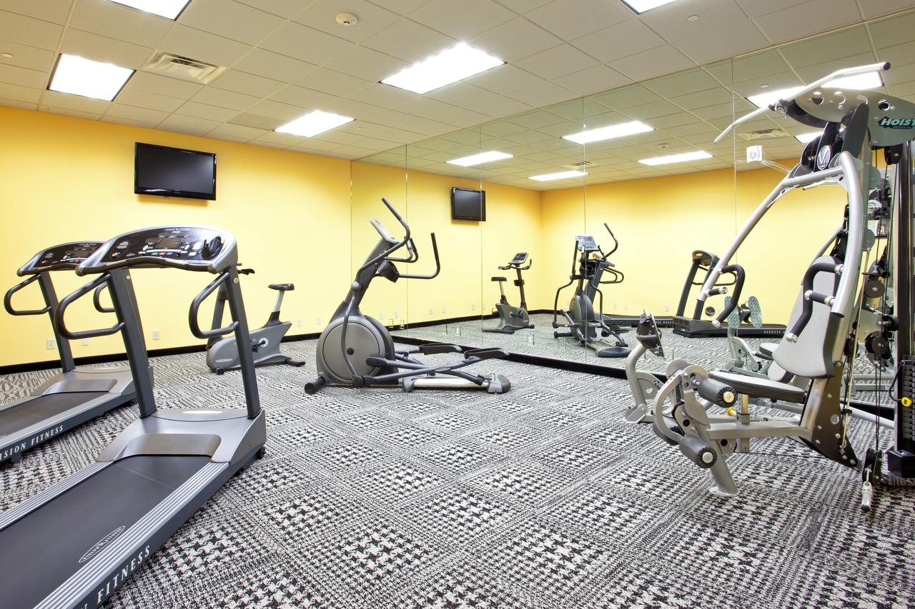Holiday Inn Express Hotel & Suites Norfolk Airport - thumb 20
