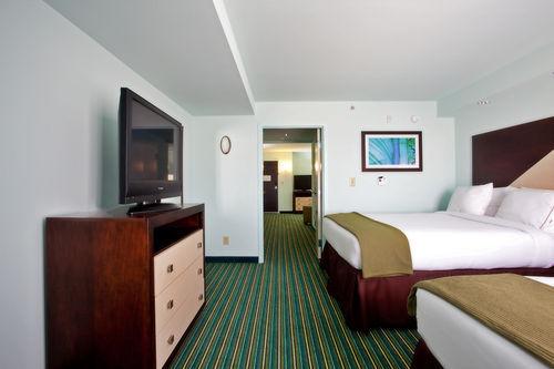 Holiday Inn Express Hotel & Suites Norfolk Airport - thumb 23
