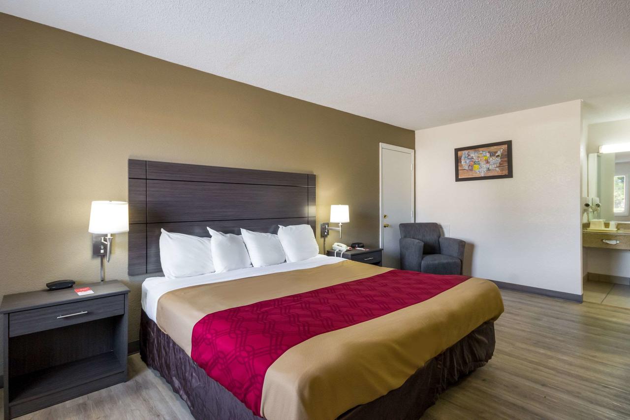 Econo Lodge Little Creek - thumb 16